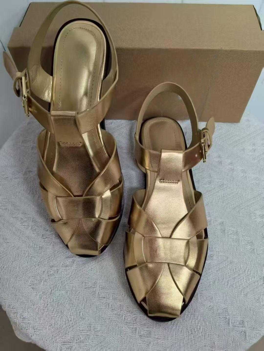 Women's new fashion Joker instep woven round-headed flat-bottomed Roman sandals