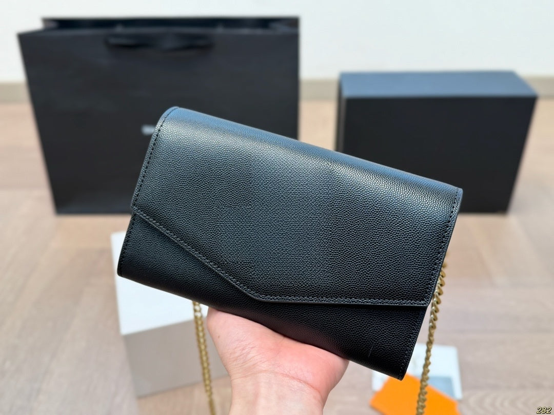 Women's new fashion Joker chain shoulder strap envelope bag slung shoulder bag
