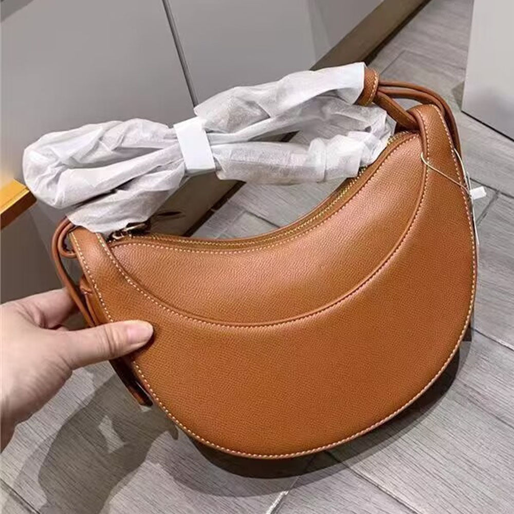 Women's new one-shoulder underarm bag fashion cowhide saddle bag