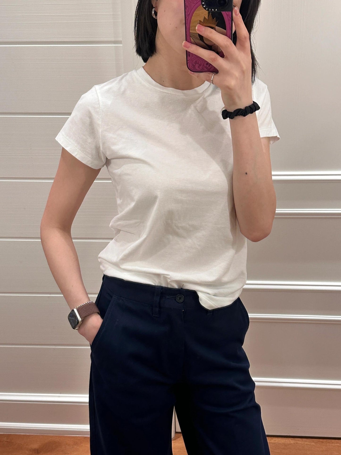 Men and Women with The Same New Fashion Joker Casual Cotton T-shirt with Short Sleeves and Round Neck.