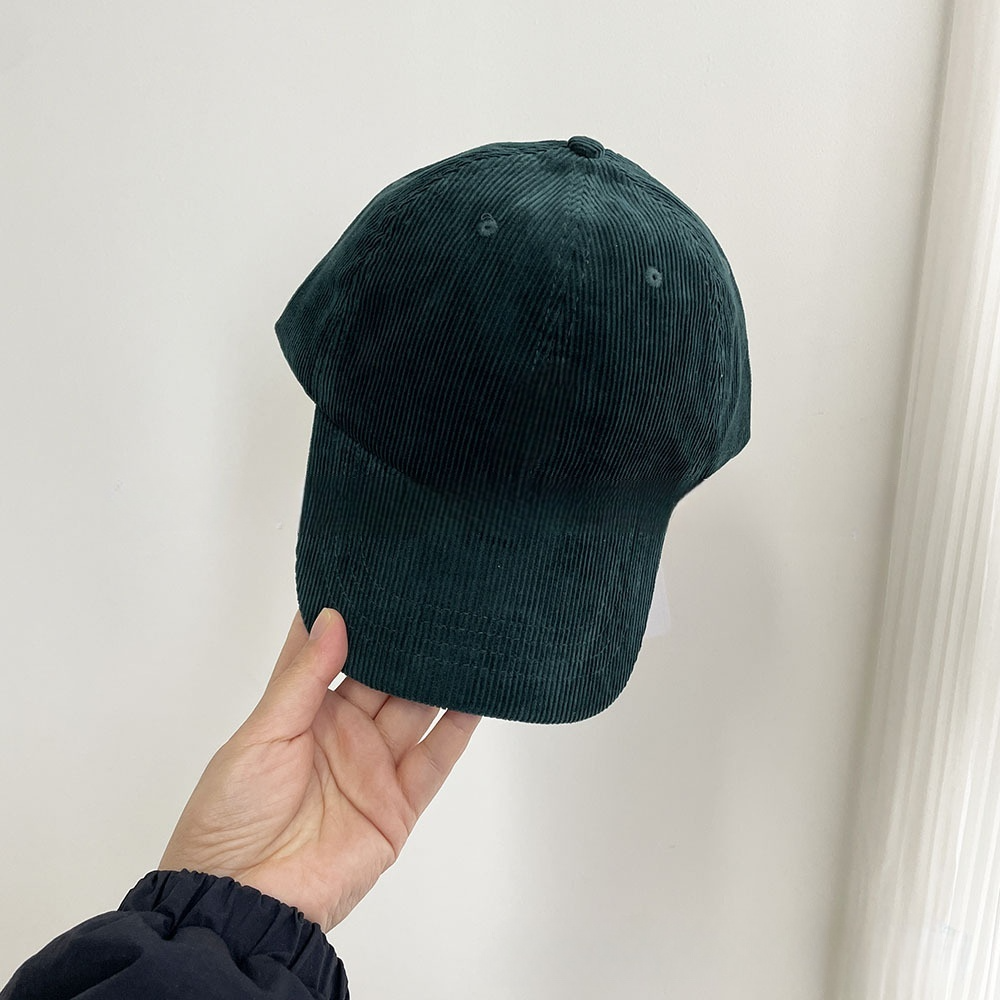 New corduroy baseball cap in autumn and winter