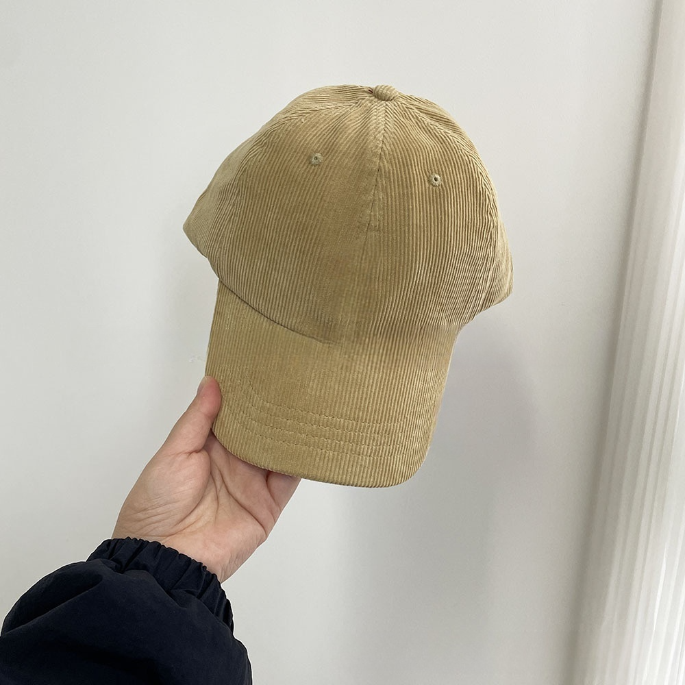 New corduroy baseball cap in autumn and winter