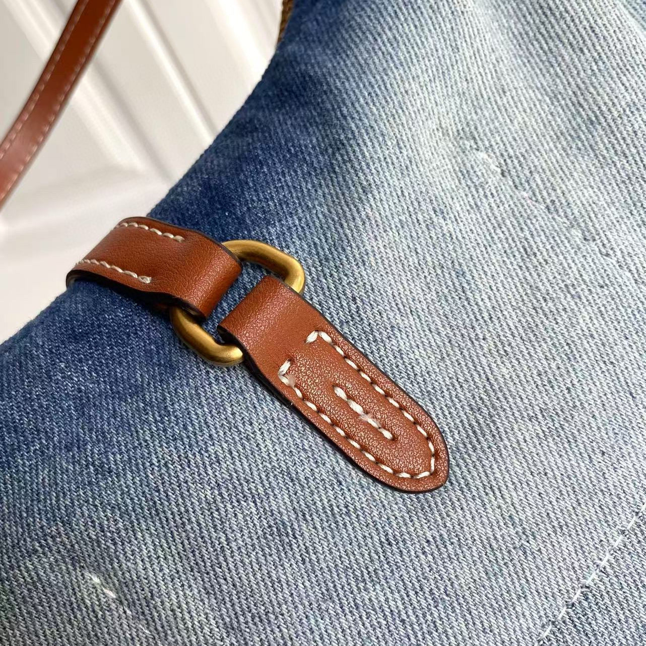 Women's new Joker embroidered denim leather portable daily shoulder bag.